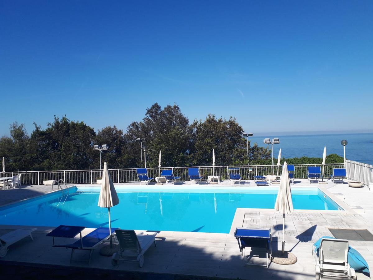 Appartamenti Enrica With Amazing View 莫内利亚 外观 照片